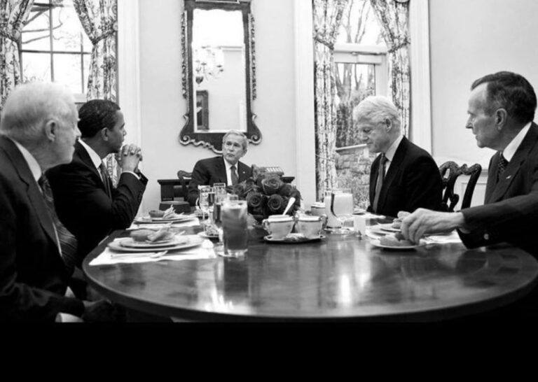 How times have changed – 2009 photos of all living Presidents meeting in Oval Office