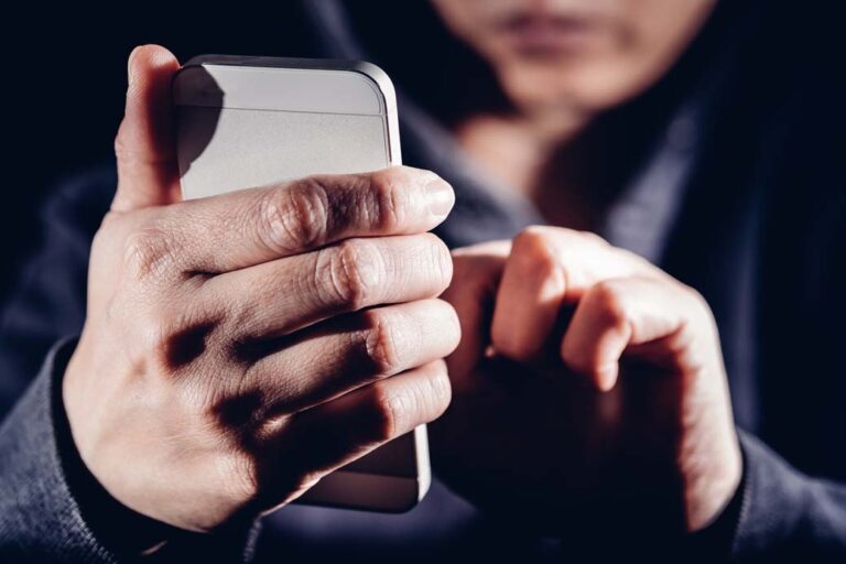 Crimes Against Children Detective arrested for tipping off child predators