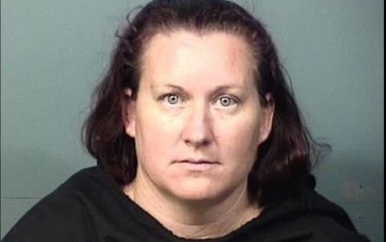 Merritt Island High School cafeteria worker arrested ￼for sending nudes to minor