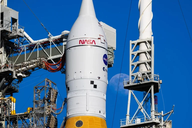 NASA pauses hydrogen fueling during Artemis II launch rehearsal after apparent leak