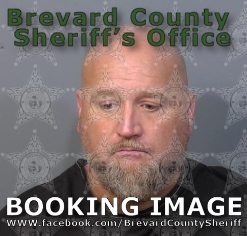 Mugshot of Howard R Macknett